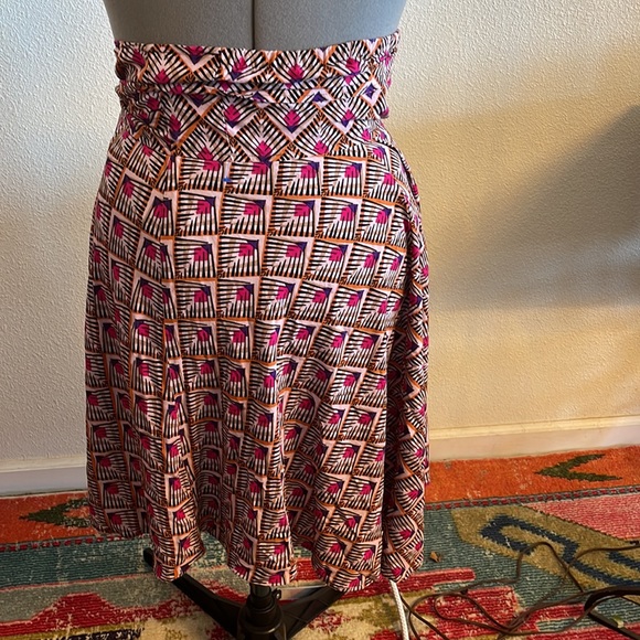 EXPRESS Floral Wrap & tie Front Maxi Skirt Sz L forgiving waist boho cute - Picture 5 of 5